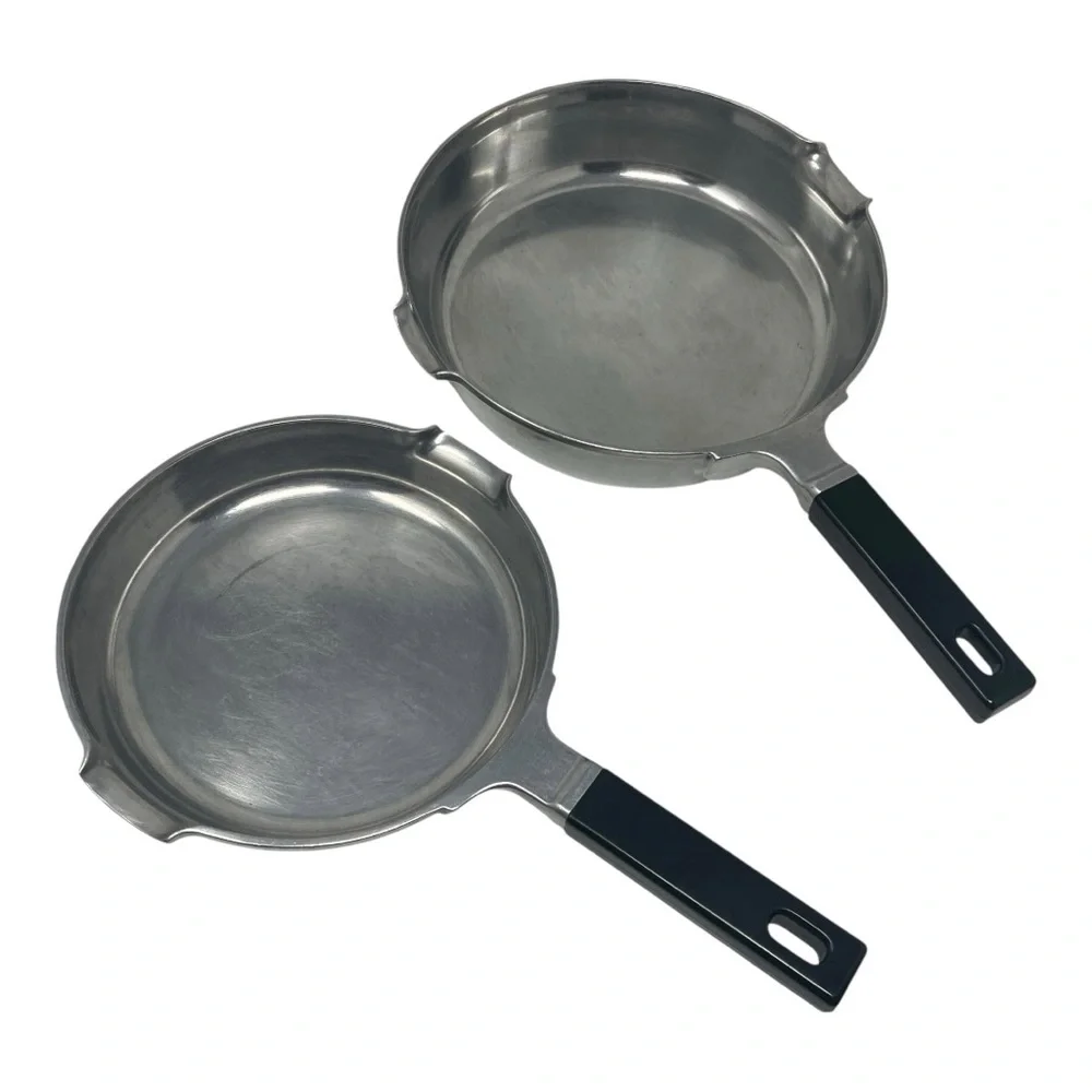 (2) Dansk Gourmet Designs VTG pans Great Britain Double Spout 8 1/2
